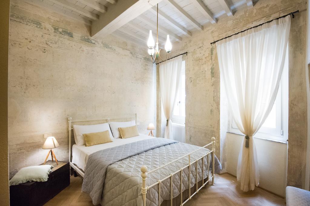 Il Piccolo Cavour Charming House B&B Arezzo Exterior foto