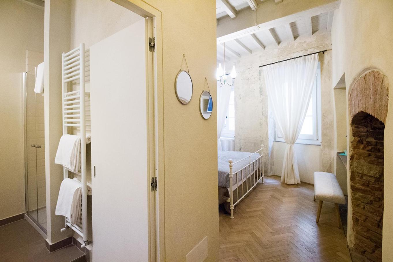 Il Piccolo Cavour Charming House B&B Arezzo Exterior foto